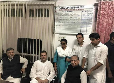 அலோக் வர்மா விவகாரம் காங்கிரஸ் கட்சி ஆர்பாட்டம், Rahul Gandhi in Lodhi police station