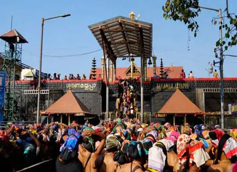 சபரிமலையில் அனைத்து வயது பெண்களையும் அனுமதிக்கும் வழக்கு: மீண்டும் விசாரிக்க உச்சநீதிமன்றம் முடிவு