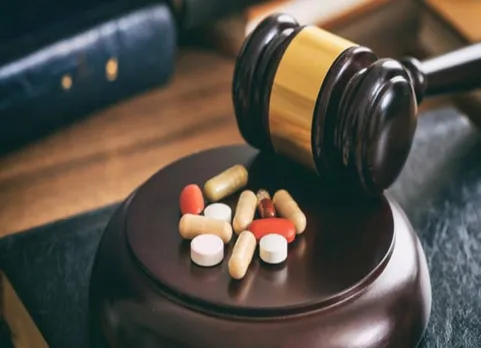 ஆன்லைன் மருந்து விற்பனை மீதான தடை தற்காலிக நீக்கம் - ஐகோர்ட்