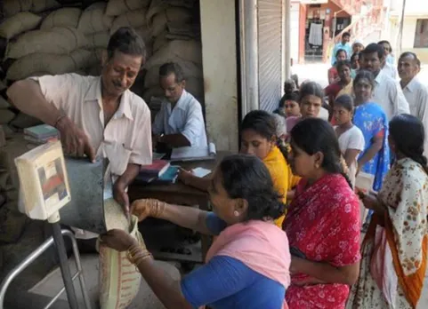 Pongal gift 1000 rs banned chennai high court - பொங்கல் பரிசு ரூ.1000: வறுமைக் கோட்டுக்கு மேல் உள்ளவர்களுக்கு வழங்க ஐகோர்ட் தடை