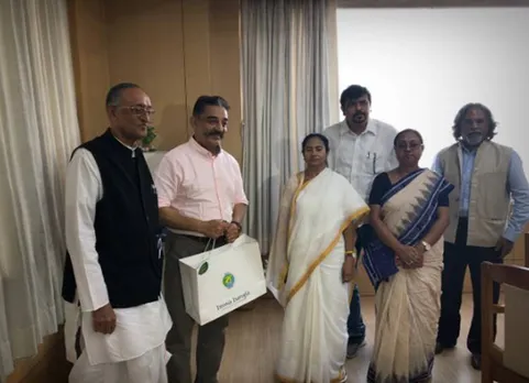 Kamal Haasan meets Mamata, will campaign for TMC in Andaman and Nicobar islands - மமதாவுடன் கூட்டணி அமைத்த கமல்ஹாசன்! திரிணாமூல் காங்கிரஸ் வேட்பாளருக்கு பிரச்சாரம்!
