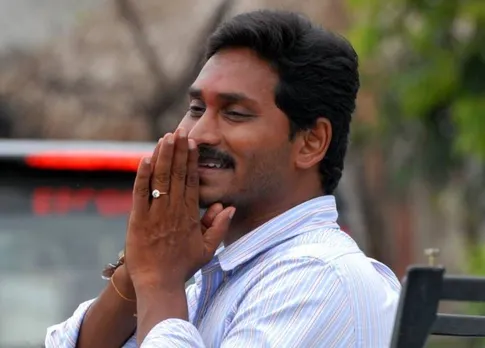 ஜெகன் மோகன் ரெட்டிக்கு எதிராக விவசாயிகள்? அமராவதியில் 144 தடை உத்தரவு!