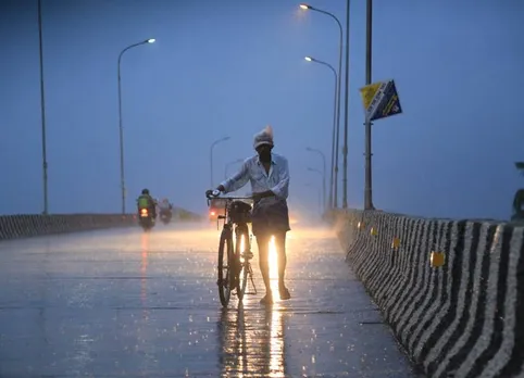 Chennai weather today latest forecast updates heavy rain alert
