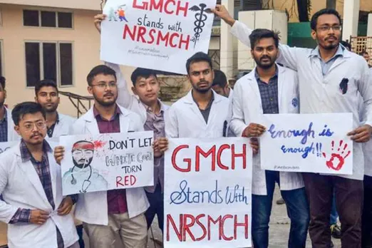 mamata banerjee, doctors, kolkata, protest, resignation, west bengal, மம்தா பானர்ஜி, டாக்டர்கள், கோல்கட்டா, போராட்டம், மேற்குவங்கம்