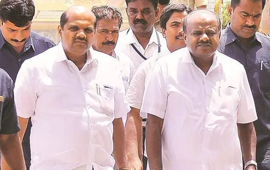 What is a whip, rebel MLAs, Assembly, சட்டமன்றம், கொறடா