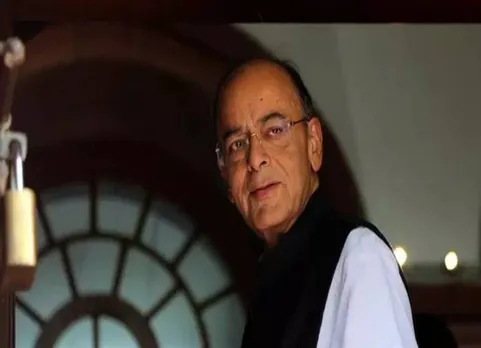 former minister Arun jaitley health updates - அருண் ஜெட்லி உடல்நிலை அப்டேட்ஸ்: கேஜ்ரிவால், ஸ்மிரிதி இராணி நேரில் நலம் விசாரிப்பு