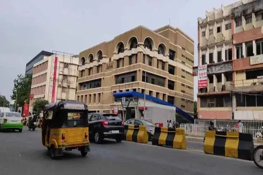 Anna Salai became two-way again, anna salai, mount road, anna salai two way, greater chennai traffic police, anna flyover, அண்ணாசாலை, சென்னை, lic building, royapettah, anna salai one way, chennai news, Tamil indian express news