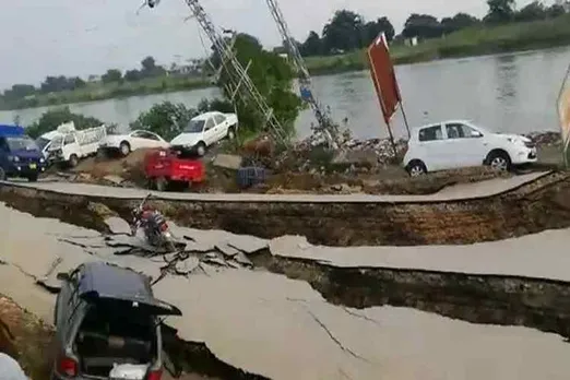 earthquake, earthquake in delhi, earthquake in delhi today, earthquake pakistan, pakistan earthquake, islamabad earthquake, earthquake today in delhi, earthquake today,நிலநடுக்கம், பாகிஸ்தானில் நிலநடுக்கம், 20 பேர் பலி, 300 பேர் காயம், டெல்லியில் நிலநடுக்கம், earthquake news, earthquake in delhi just now, earthquake in noida, earthquake in noida today, earthquake today in noida, earthquake in muzzafarnagar