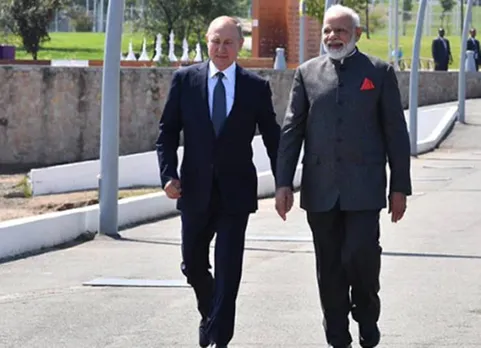 modi putin meet chennai Chennai-Vladivostok maritime route - சென்னை - ரஷ்யா இடையே கப்பல் போக்குவரத்து; தமிழகத்தில் மேலும் 6 அணு உலைகள் - ஒப்பந்தம் கையெழுத்து