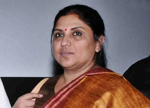 actress sripriya condemns vijay tv anchors for teasing physical appearance - உருவ கேலியில் ஈடுபடுகிறதா விஜய் டிவி? -ஸ்ரீப்ரியா கடும் தாக்கு