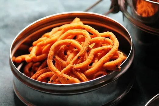 Diwali 2019 celebrations snacks Kaara thattai Garlic Murukku
