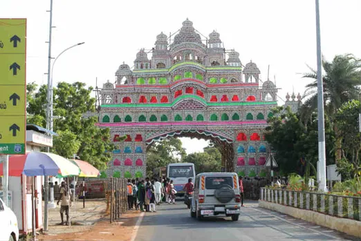 இந்திய பிரதமர்-சீன பிரதமர் சந்திப்பு: விழாக்கோலம் பூண்ட மாமல்லபுரத்தின் படங்கள்!