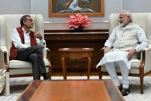PM Modi meets Nobel laureate Abhijit Banerjee, Nobel laureate Abhijit Banerjee, Indian origin Abhijit Banerjee, Modi, Nobel laureate for economics 2019, நோபல் பரிசு பெற்ற அபிஜித் பானர்ஜி பிரதமர் மோடி சந்திப்பு, அபிஜித் பானர்ஜி பிரதமர் மோடி சந்திப்பு, Nobel prize 2019, nobel awarede Abhijit Banerjee, economincs nobel awarded, Abhijit Banerjee, Esther Duflo and Michael Kremer, PM Modi,Abhijit Banerjee