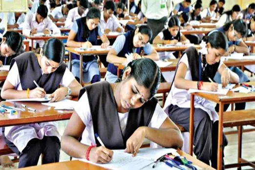 பிளஸ் 2 தேர்வுகள் இன்று தொடக்கம்: தேர்வு பணி ஆசிரியர்களும் செல்போன் வைத்திருக்க தடை