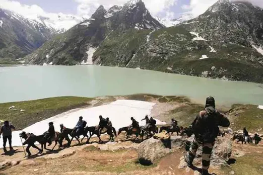 jammu kashmir news, kashmir lockdown, kashmir news, kashmir tourist, tourism in kashmir, amarnath yatra kashmir, ஜம்மு காஷ்மீர், அக்டோபர் 10 முதல் சுற்றுலாப் பயணிகள் வரலாம், Mehbooba declines to meet party team, People’s Democratic Party, kashmir curfew,Mehbooba Mufti, மெஹபூபா முஃப்தி, Tamil indian express news