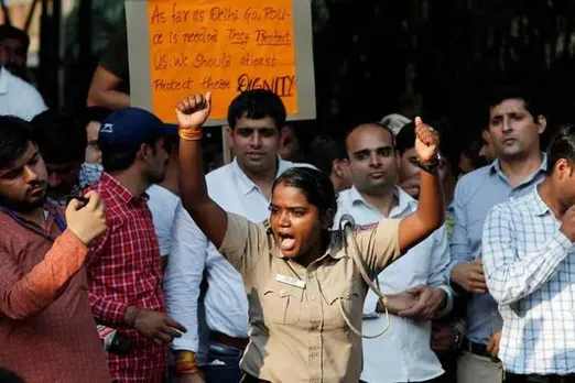 delhi police protests, tis hazari court violence, lawyers-police clash at saket court, delhi police, delhi news,டெல்லி போலிஸ், வக்கீல் மோதல் , ietamil
