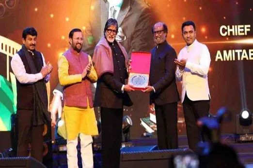 Rajinikanth, Amitabh Bachchan, IFFI 2019, Kollywood Suprer Star Rajinikanth, Bollywood Mega Star Amitabh Bachchan, இந்திய சர்வதேச திரைப்பட விழா, ரஜினிகாந்த், அமிதாப் பச்சன் பங்கேற்பு அமிதாப் பச்சன் ரஜிக்கு புகழாரம், Rajinikanth Amitabh Bachchan at IFFI 2019, IFFI 2019 opening ceremony, ரஜினிக்கு கோல்டன் ஜுபிலி ஐகான் விருது, Amitabh Bachchan and Rajinikanth praised on each other, Rajinikanth recived Icon of Golden Jubilee award
