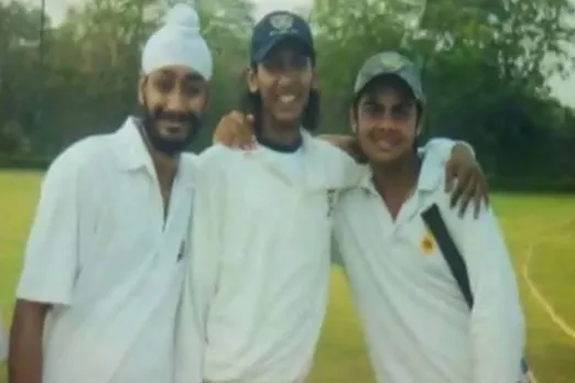 Virat kohli 31st birthday special photos - இன்று ஒட்டுமொத்த கிரிக்கெட் தேசமும் ஒலிக்கும் ஒரே பெயர் கோலி... கோலி...!! பர்த்டே ஸ்பெஷல் போட்டோஸ்