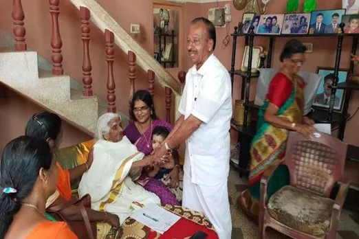 கேரளா கல்வி வரலாற்றின் புதிய தூதர் - 105 வயது பாகிரதி அம்மா
