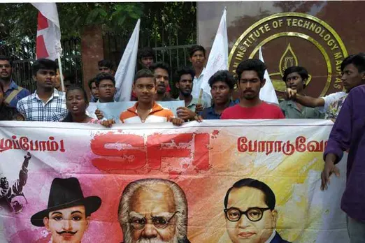 fathima latheef, iit fathima latheef, fathima latheef suicide, iit student fathima latheef suicide,ஐஐடி மாணவி ஃபாத்திமா தற்கொலை, ஃபாத்திமா லத்தீஃப் தற்கொலை, Death Of Fathima Latheef, Communalising A Suicide Religious bias in iit madras,எஸ்.எஃப்.ஐ மாணவர்கள் போராட்டம், இளைஞர் காங்கிரஸ், Religious discrimination led to Fathima Latheef's death, iit madras, chennai iit, மாணவர்கள் போராட்டம், sfi protest, students protest justice for fathima latheef, congress youth wing