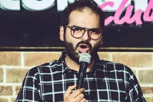 Kunal Kamra heckles Arnab Goswami on board IndiGo, kunal kamra, kunal kamra arnab goswami, kunal kamra indigo, kunal kamra arnab goswami video, indigo suspend kunal kamra, air india ban kamra, stand up comedian arnab goswami, indian express news, குணால் கம்ரா, அர்னாப் கோஸ்வாமி, இன்றைய செய்திகள், முக்கிய செய்திகள், தலைப்பு செய்திகள், செய்திகள், அர்னாப் கோஸ்வாமி, குணால் கம்ரா, ஏர் இந்தியா, இண்டிகோ விமானம்