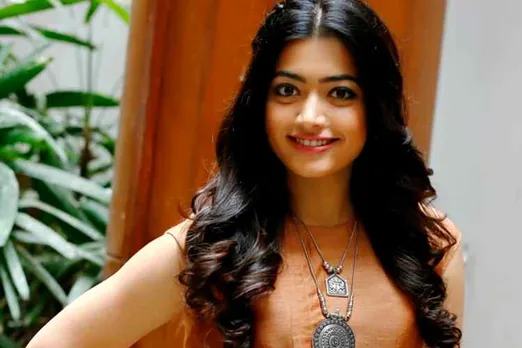 rashmika mandanna, sarileru neekevvaru, mahesh babu, dear comrade actress, rashmika actress income tax raids, rashmika mandanna house raided, coorg news, ரஷ்மிகா, நடிகை ரஷ்மிகா மந்தன்னா, ரஷ்மிகா மந்தன்னா வீட்டில் வருமானவரித்துறை சோதனை, bangalore latest news, sandalwood actress rashmika mandanna, rashmika mandanna kannada movies, kannada rashmika mandanna, tamil rashmika mandanna