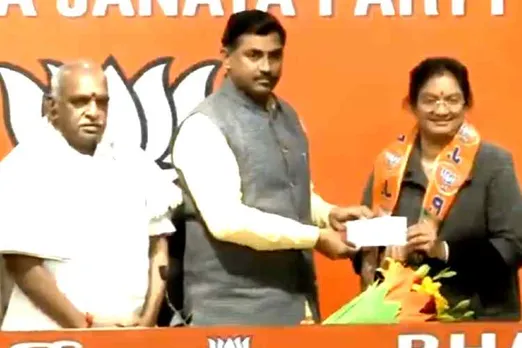 Sasikala Pushpa, Sasikala Pushpa Rajya Sabha MP, Sasikala Pushpa MP, சசிகலா புஷ்பா, சசிகலா புஷ்பா எம்.பி, சசிகலா பாஜகவில் இணைந்தார், Sasikala Pushpa joined in BJP, Sasikala Pushpa joined bjp, பாஜகவில் இணைந்த சசிகலா புஷ்பா
