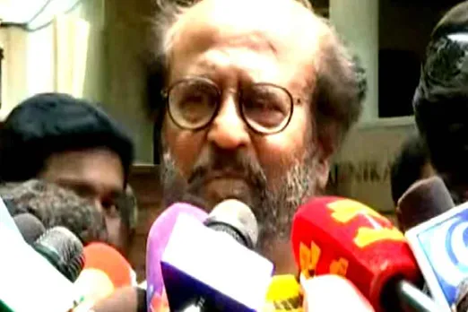 rajini interview, rajini no satisfaction, ரஜினி ஒரு விஷயத்தில் திருப்தி இல்லை, ரஜினி பேட்டி, ரஜினி செய்தியாளர்கள் சந்திப்பு, rajini press meet, rajinikanth, rajini, rajinikanth discussion meeting with district secretary, ரஜினிகாந்த், ரஜினி மாவட்ட செயலாளர்களுடன் ஆலோசனை, ரஜினி மக்கள் மன்றம், ரஜினி செய்திகள், rajini makkal mandram district secretary meeting, சென்னை, rajini meet with district secretary, chennai, tamil nadu, rajini news, latest rajini news, rajini meeting news