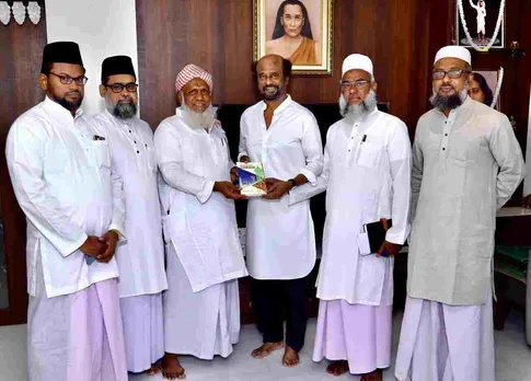 சிஏஏ விவகாரம்:  ரஜினியிடம் இஸ்லாமிய தலைவர்கள் விளக்கம்