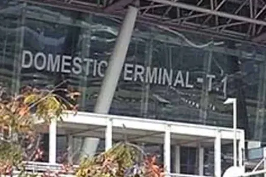 சென்னை விமான நிலையத்தில் காணாமல் போனது காமராஜர் பெயர்