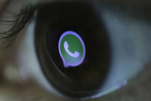 how you can read WhatsApp texts without causing blue ticks