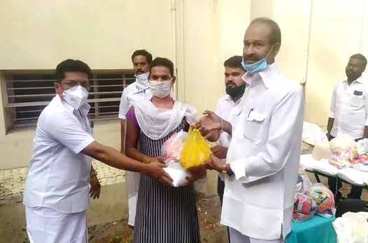 Ondrinaivom vaa dmk mla dr saravanan provides chicken meat to people