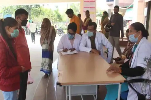 மாலத்தீவில் சிக்கிய இந்தியர்களை மீட்க எடுத்த நடவடிக்கைகள் என்ன? - அறிக்கை கேட்டு உத்தரவு