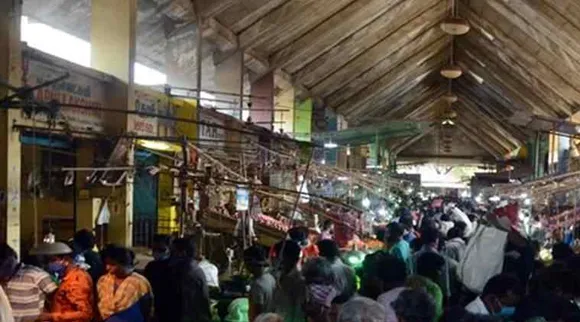 chennai koyambedu market traders meets deputy cm ops, koyambedu market traders demand to reopen koyambedu market, கோயம்பேடு மார்க்கெட், சென்னை, கோயம்பேடு மார்க்கெட் மீண்டும் திறக்கப்படுமா, வியாபாரிகள் சங்கம் கோரிக்கை, ஒபிஎஸ், deputy cm o panneer selvam, traders demand to reopen koyambedu market, coronavirus, covid-19, koyambedu vegetable market, koyambedu flower market, koyambedu fruit traders