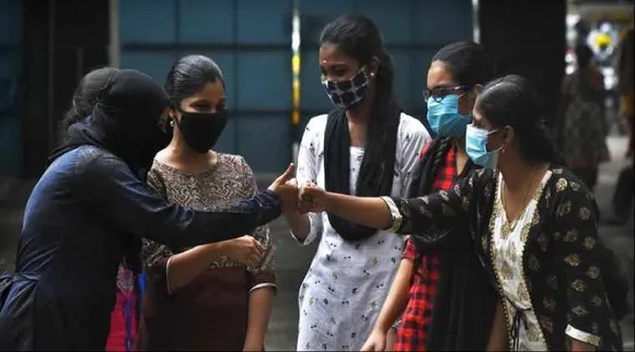 செமஸ்டர் தேர்வு: மதிப்பெண் வழங்கும் நடைமுறை அறிவிப்பு