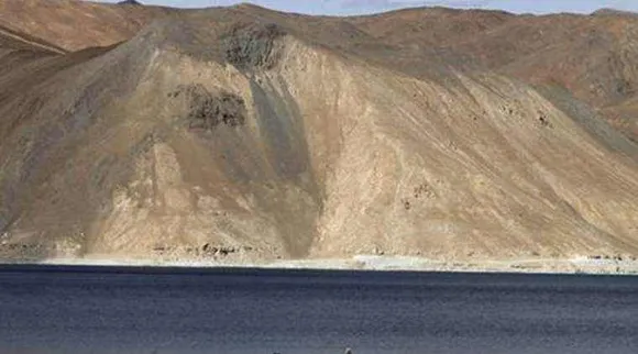 china, China incursion, China Pangong Tso, PLA, LAC, indian army, இந்தியா, சீனா, India China, லடாக், பாங்கோங் சோ, ராணுவம், புதிய பதற்றம், Pangong Tso lake, china news, India news, China army status quo, south banks of pangong tso, Fresh tension in eastern Ladakh