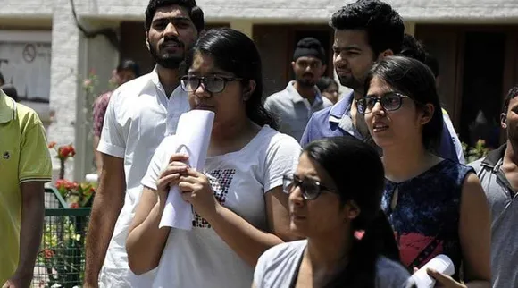 நீட்/ ஜேஇஇ தேர்வுகளை  தாமதிக்க கூடாது : 150 கல்வியாளர்கள் பிரதமர் மோடிக்கு கடிதம்