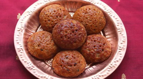 Karuppatti Thinai Appam Recipe