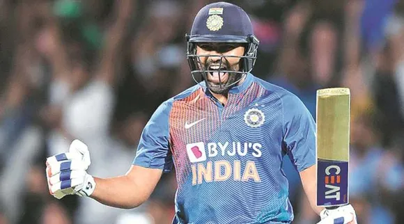 ipl, dubai, united arab emirates, ipl, mumbai indians, rohit sharma hits great six, rohit ball hits bus, ரோஹித் சர்மா, வைரல் வீடியோ, ரோஹித் சர்மா அடித்த கிரேட் சிக்ஸ், மும்பை இந்தியன்ஸ், ஐபிஎல், chennai super kings, viral video, rohit sharma practice, rohit sharma great six