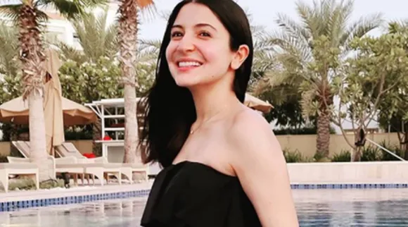 Anushka Sharma frame new fashion in maternity swimsuit