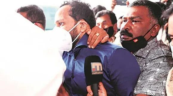 Bineesh Kodiyeri, Bineesh Kodiyeri arrested, Kodiyeri Balakrishnan, Drugs case, போதை மருந்து வழக்கு, கொடியேரி பாலகிருஷ்ணன் மகன் பினீஷ் கைது, அமலாக்கத்துறை இயக்குனரகம், அமலாக்கத்துறை கொடியேரி பாலகிருஷ்ணன் மகன் கைது, கேரளா சிபிஎம் செயலாளர், Kerala CPM secretary kodiyeri balakrishnan son binish arrested, Kodiyeri Balakrishnan son, Enforcement Directorate, tamil indian express