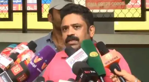 Director Seenu Ramasamy press meet, seenu ramasammy felt his life in danger, seenu ramamsay, விஜய் சேதுபதி, இயக்குனர் சீனு ராமசாமி, சீனு ராமசாமி உயிருக்கு ஆபத்து, vijay sethupathi, 800 movie controversy, seenu ramasamay threatened by someone