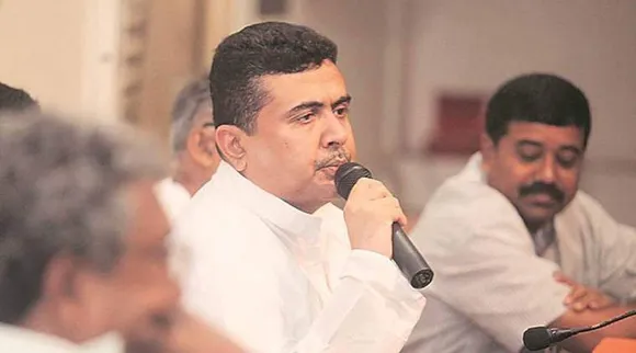 suvendu adhikari, trinamool congress, tmc suvendu adhikari quits office, சுவேந்து அதிகாரி, திரிணாமுல் காங்கிரஸ், திரிணாமுல் காங்கிரஸ் அமைச்சர் சுவேந்து அதிகாரி ராஜினாமா, tmc news, bengal elections 2021, west bengal news, tamil indian express