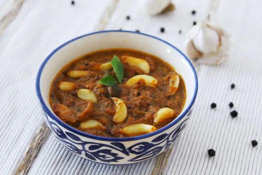 poondu kuzhambu recipe poondu kuzhambu in tamil