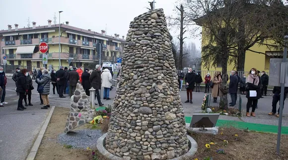Giving hope, and a place to mourn: Memorials to the pandemic