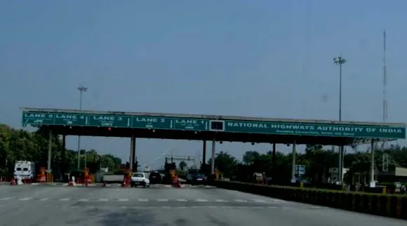 peranambut, chenai - bangalore national highways, pallikonda tolegate, வேலூர், சென்னை - பெங்களூரு நெடுஞ்சாலை, பள்ளிகொண்டா சுங்கச்சாவடி, நெடுஞ்சாலையைப் பயன்படுத்தாமல் சுங்கக் கட்டணம் செலுத்தும் பேரணாம்பட்டு வாகன ஓட்டிகள், குடியாத்தம், பேரணாம்பட்டு, peranambut, gudiyatham, toll fee pays without use national highways, vellore district