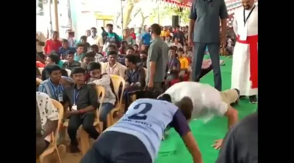பள்ளி மாணவியுடன் ராகுல் காந்தி புஷ் அப் சவால் - வீடியோ வைரல்