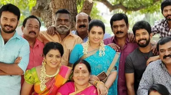 பாண்டியன் ஸ்டோர்ஸ் ‘செட்’டில் என்ன ஜாலி பாருங்க… நடிகரின் சமையலை நடிகைகள் ருசித்த வீடியோ