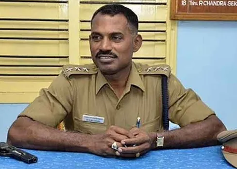 மனைவி அமமுக வேட்பாளர்... அதிரடி ஆக்ஷனில் சிக்கிய என்கவுன்டர் ஸ்பெஷலிஸ்ட்!