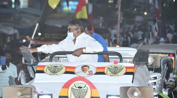 பிரச்சார களத்தில் விஜயகாந்த் : வாக்காளர்களிடம் கைகூப்பி வாக்கு சேகரிப்பு
